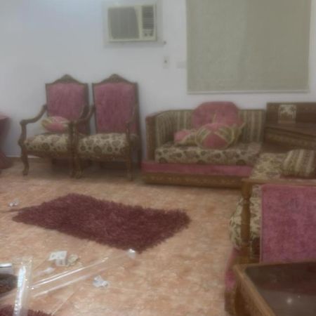 شقة عائلية مفروشةfurnished Family Apartment For Rent Tabuk Exterior foto